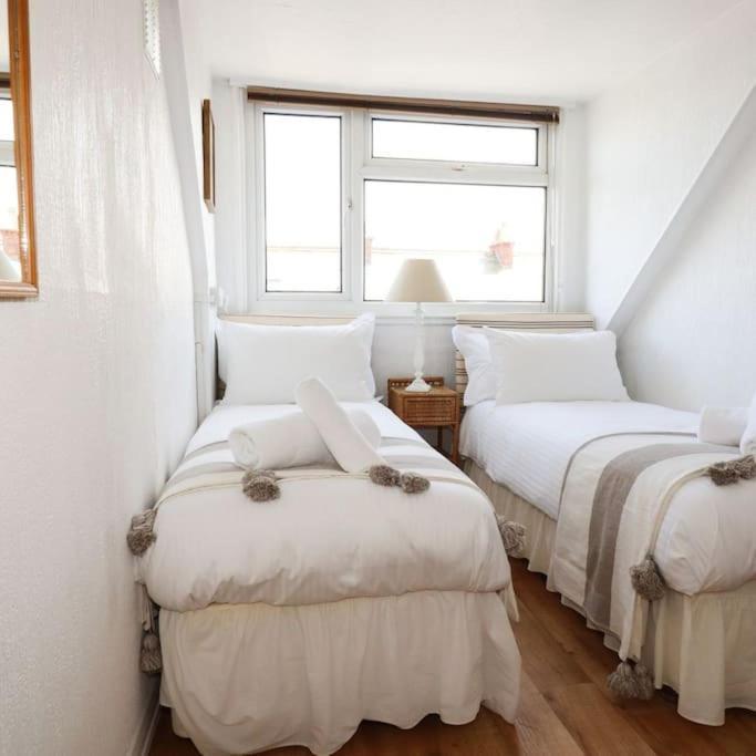 Gorgeous House In Newquay Walking Distance From Fistral Beach Экстерьер фото