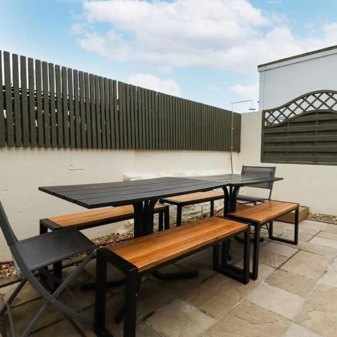 Gorgeous House In Newquay Walking Distance From Fistral Beach Экстерьер фото