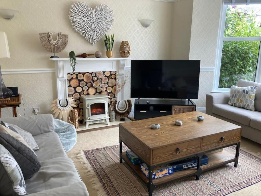 Gorgeous House In Newquay Walking Distance From Fistral Beach Экстерьер фото